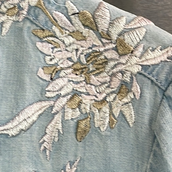 Velvet Heart embroidered chambray denim shirt women’s sz S oversized highlow hem - Picture 2 of 12